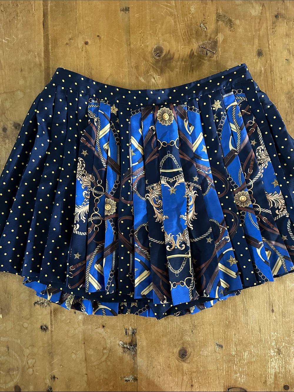 SANDRO LUXURY FRENCH DESIGNER PRINTED PLEATED MINI SKIRT 40 EXCELLENT